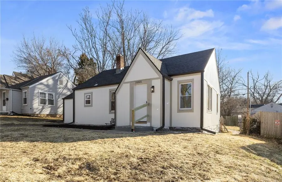 10515 E Lake Drive, Independence, MO 64053 - #2