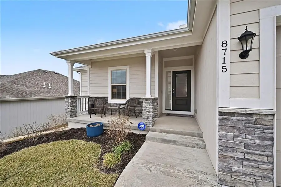 8715 NW 74th Terrace, Kansas City, MO 64152 - #2