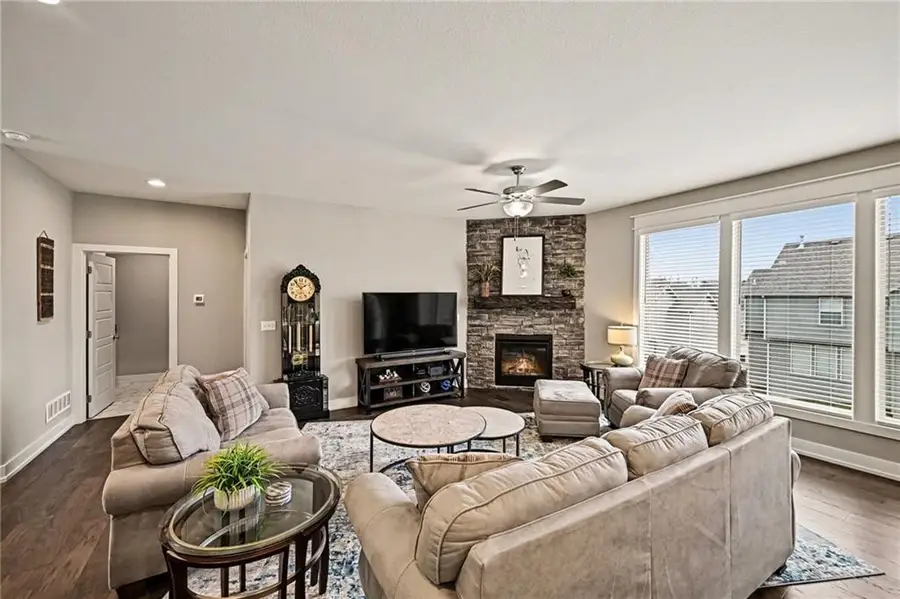 8715 NW 74th Terrace, Kansas City, MO 64152 - #3