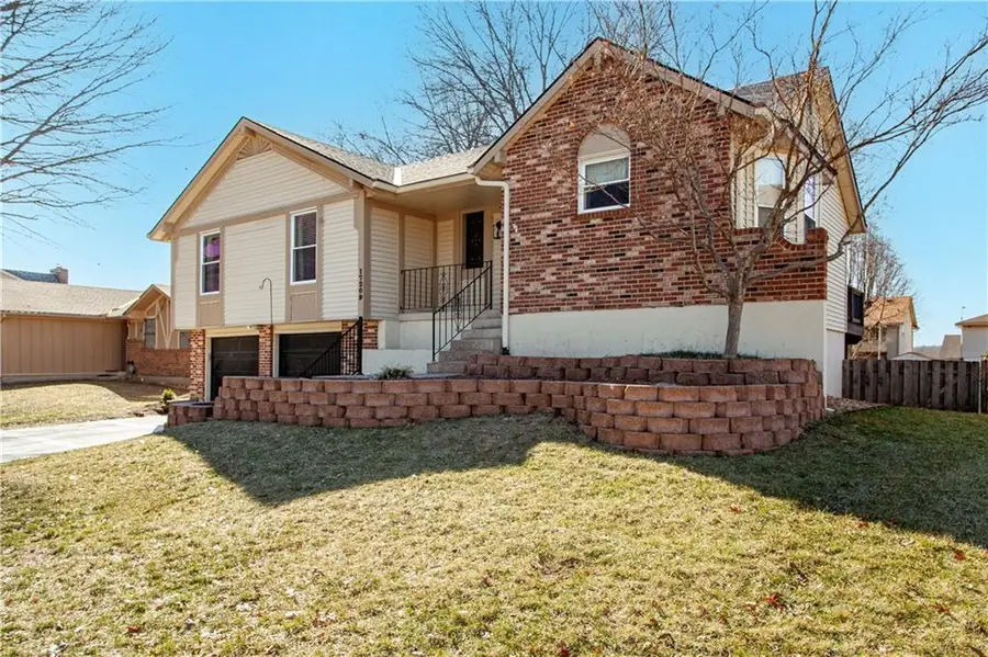 17209 51st Terrace Court S, Independence, MO 64055 - #3