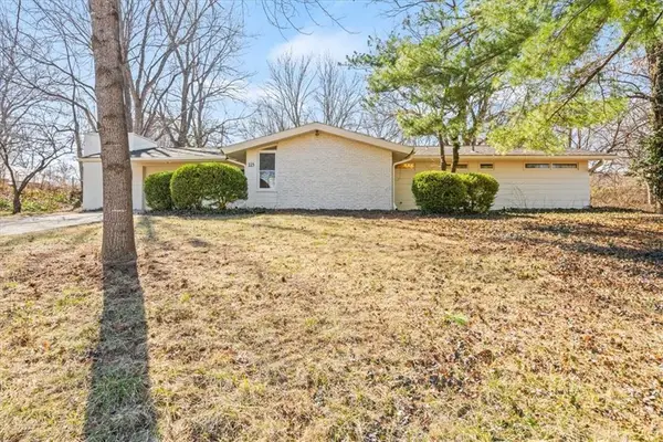 115 W 96th Street, Kansas City, MO 64114