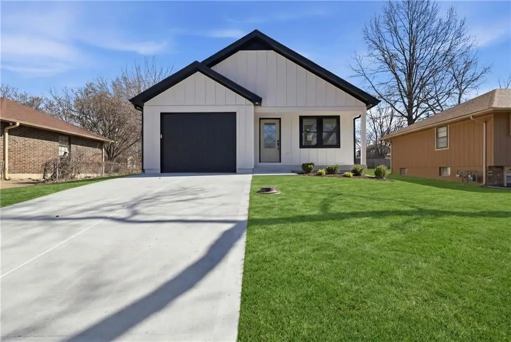 309 N Cedar Avenue, Independence, MO 64053 - #1