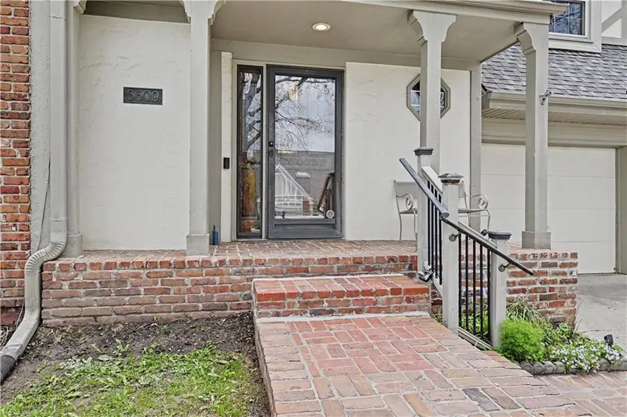 6609 N London Drive, Kansas City, MO 64151 - #3
