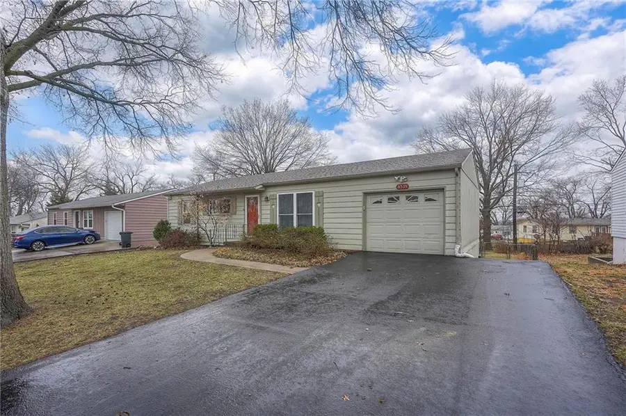 8539 Barnett Avenue, Kansas City, KS 66112 - #3