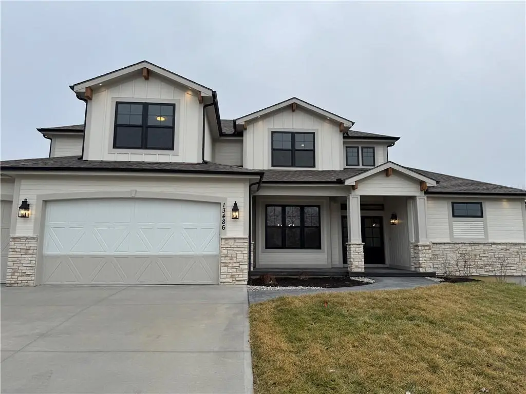 5812 NW Black Oak Court, Parkville, MO 64152 - #1