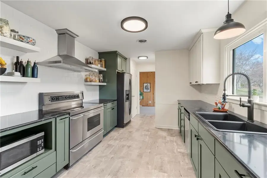 3929 NE Indianola Drive, Kansas City, MO 64116 - #3