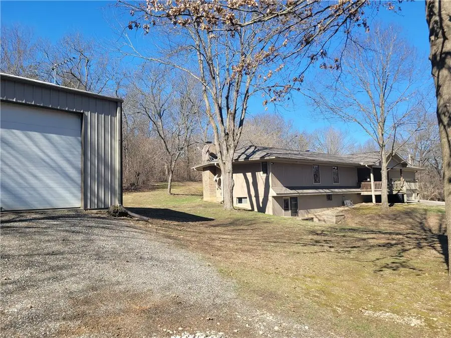 25293 Dehoff Drive, Tonganoxie, KS 66086 - #2