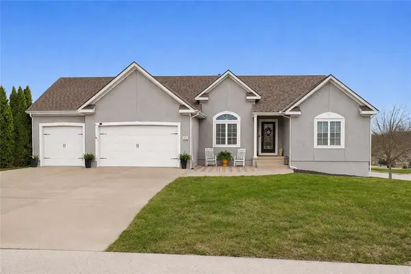 906 NW Magnolia Lane, Grain Valley, MO 64029