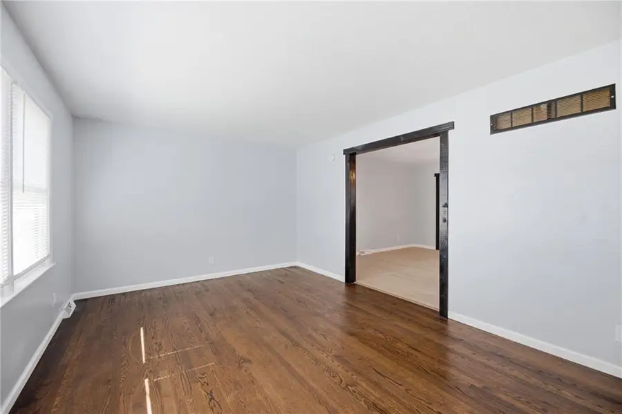 200 E 10th Street, Kearney, MO 64060 - #2