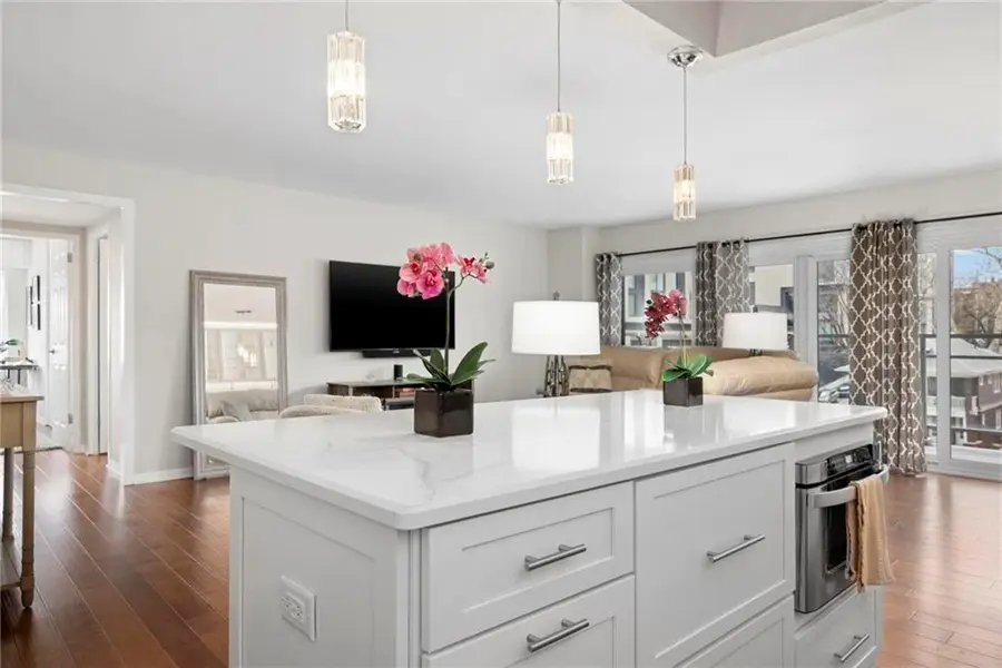 4545 Wornall Road #102, Kansas City, MO 64111 - #3