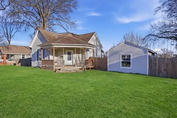 206 E 13th Street, Higginsville, MO 64037