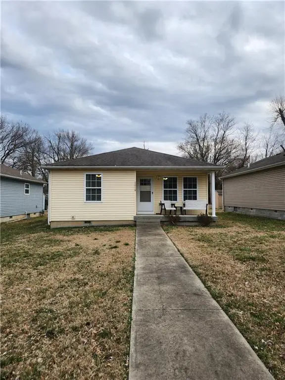 1018 E 16th Street, Pittsburg, KS 66762 - #1