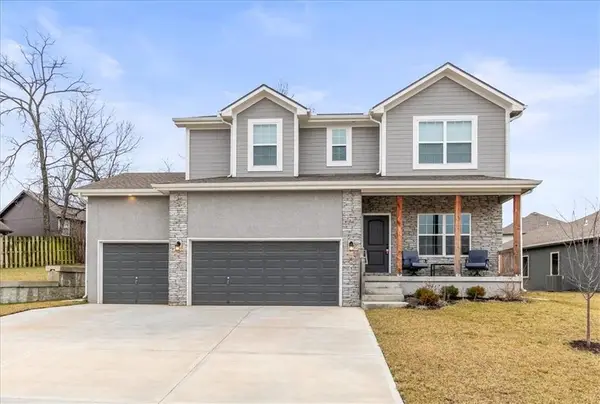 801 NW Hickory Ridge Drive, Grain Valley, MO 64029