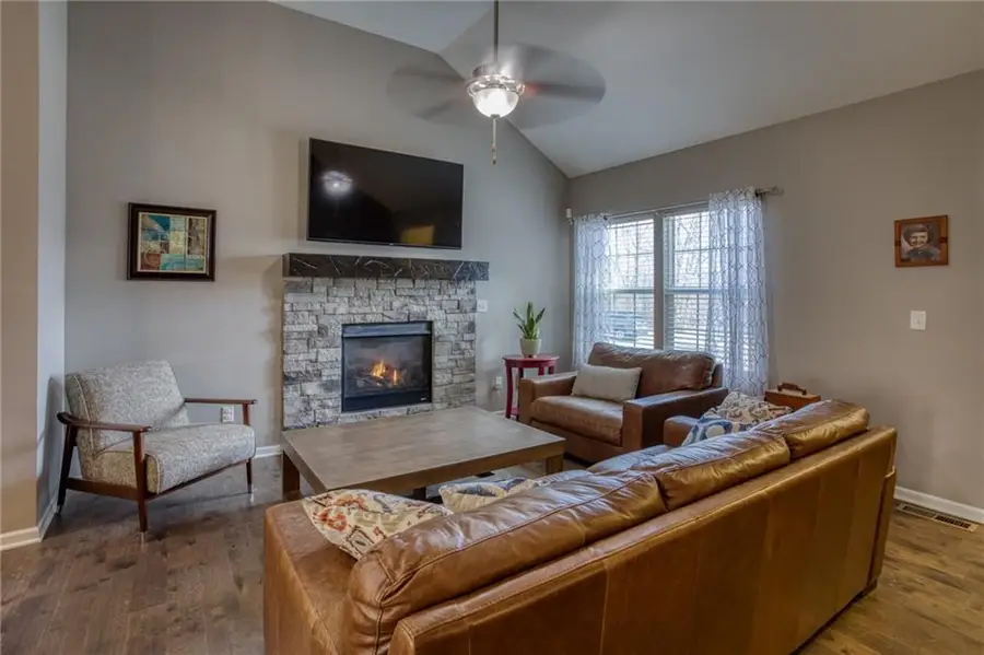 3550 N 112th Terrace, Kansas City, KS 66109 - #2