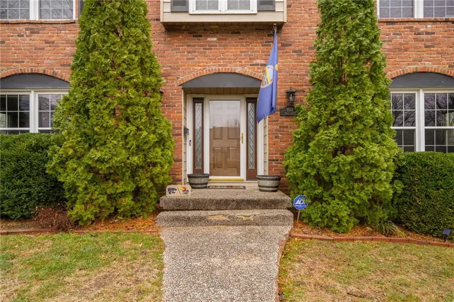 9501 Riggs Street, Overland Park, KS 66212 - #2