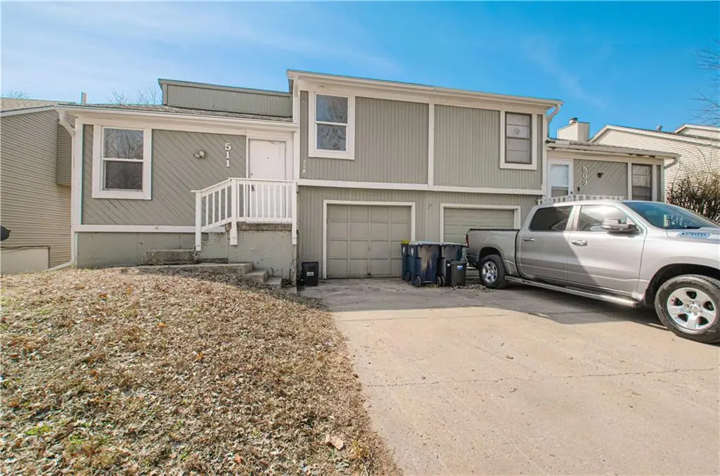 511 E 97th Terrace, Kansas City, MO 64131 - #1