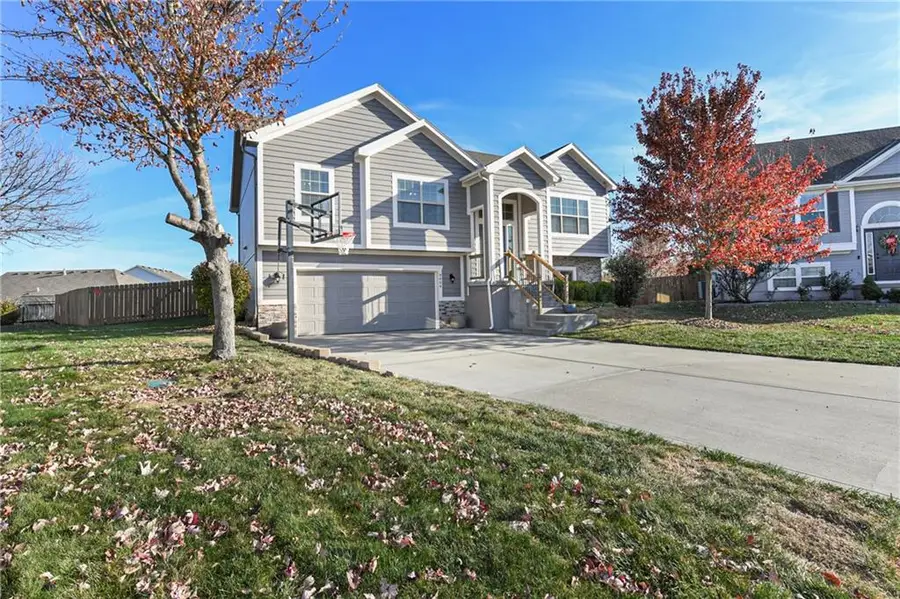 9004 SW 9th Terrace Court, Blue Springs, MO 64064 - #3