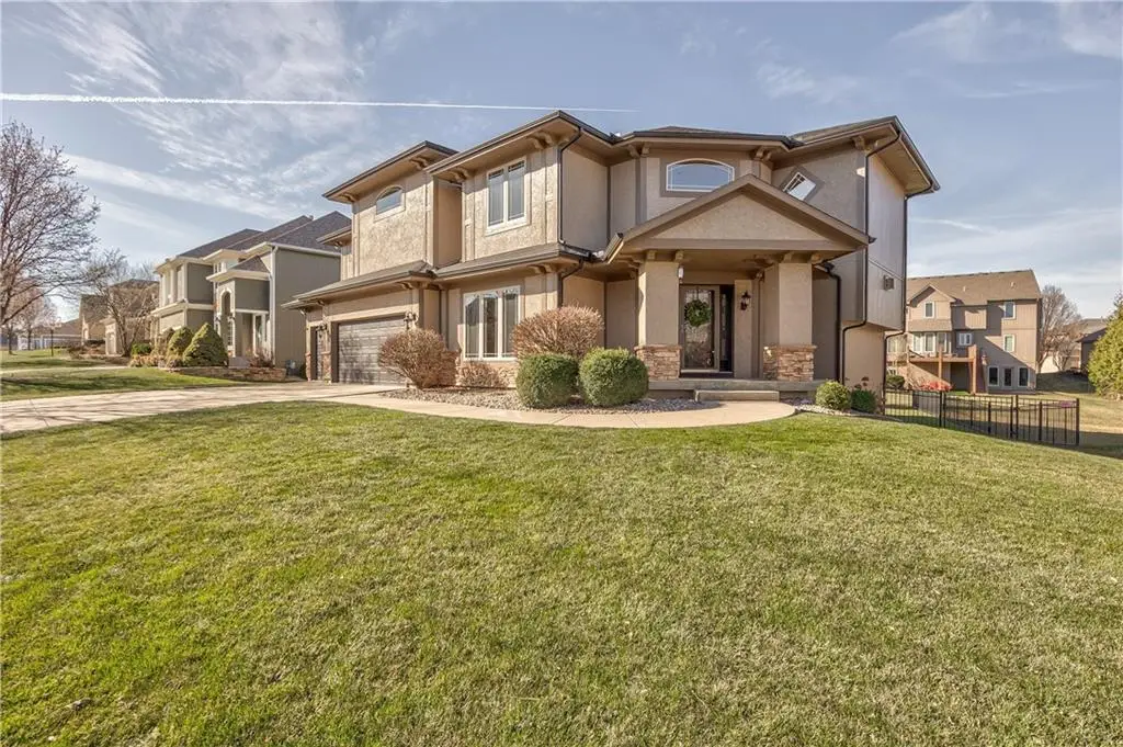 9618 S Appleridge Lane, Lenexa, KS 66227 - #1