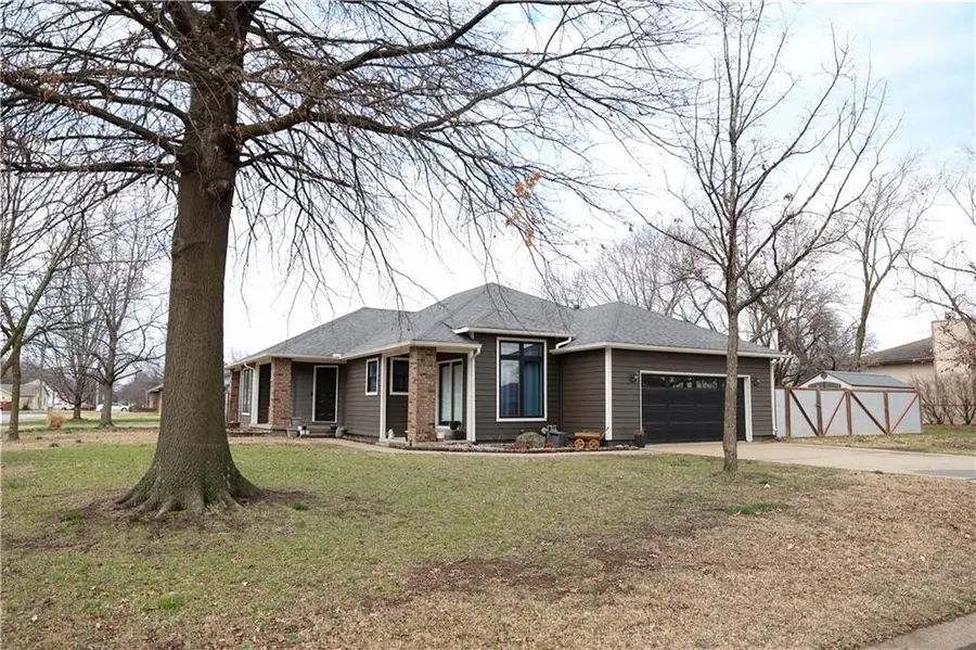 701 Osage Street, Pittsburg, KS 66762 - #2