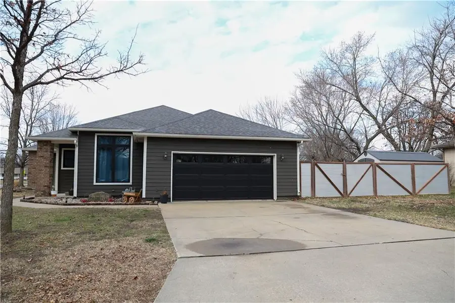 701 Osage Street, Pittsburg, KS 66762 - #3