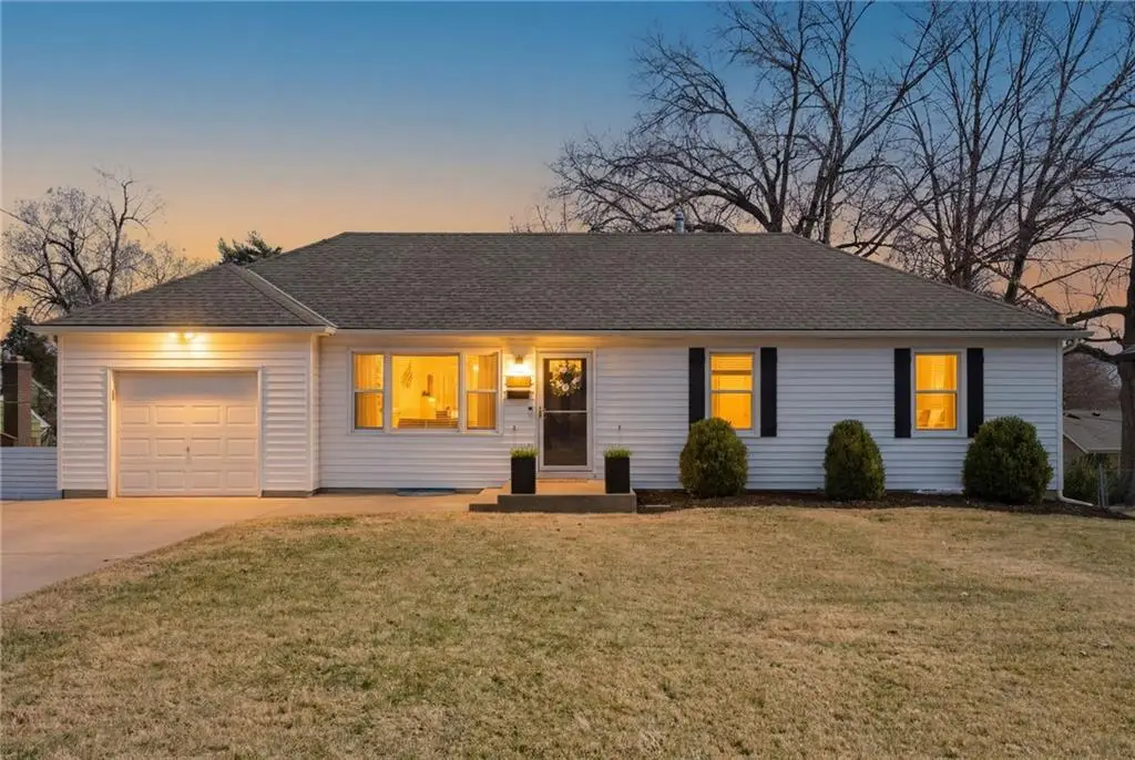 9237 Hemlock Street, Overland Park, KS 66212 - #1