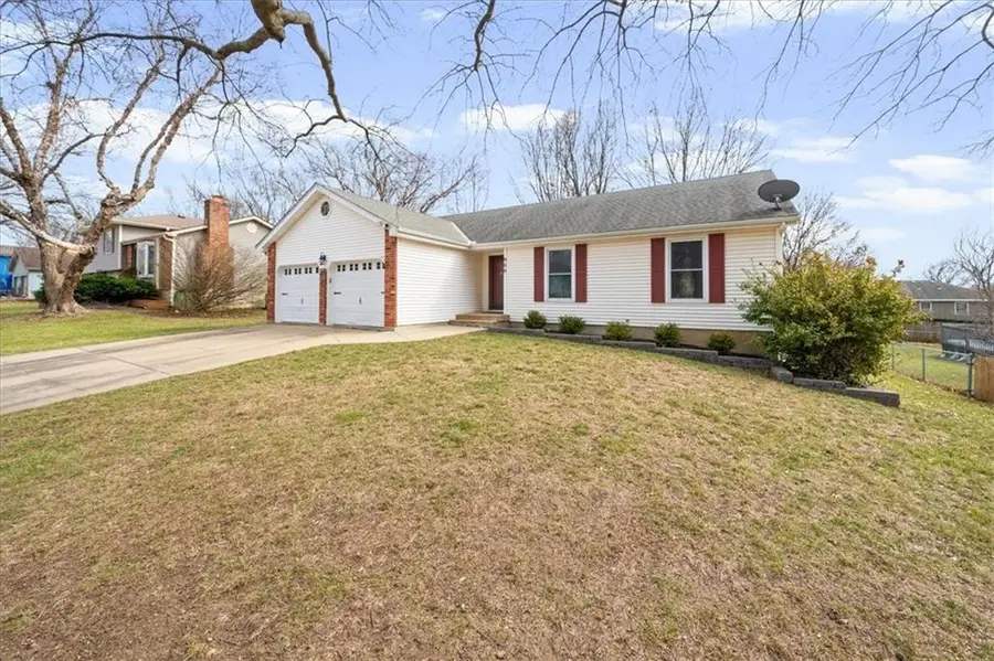 909 E Cothrell Street, Olathe, KS 66061 - #2