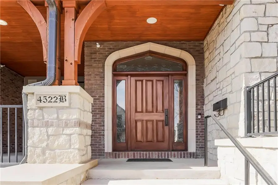 4522 Summit Street #B, Kansas City, MO 64111 - #2