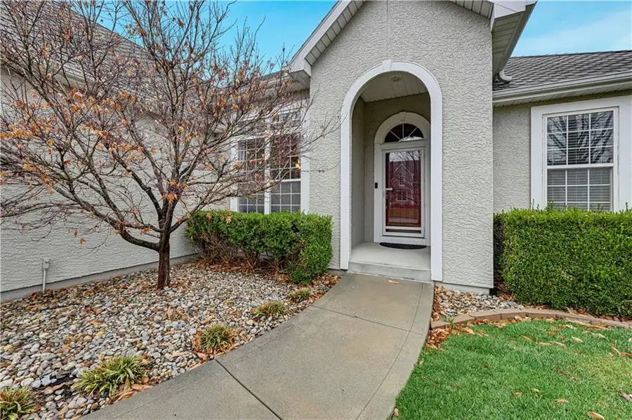 15984 W 159th Terrace, Olathe, KS 66062 - #2