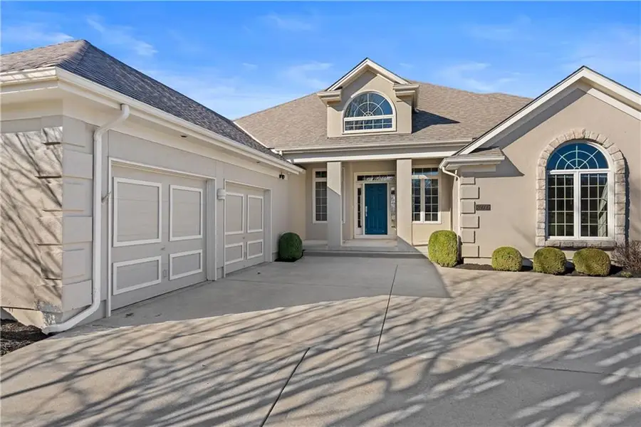 28605 E 114th Street, Lees Summit, MO 64086 - #2