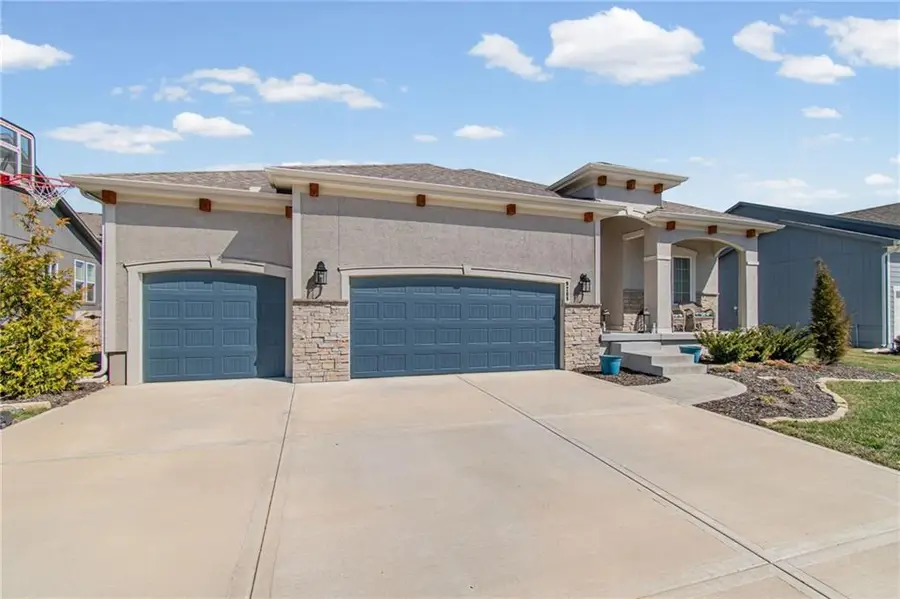 9208 NE 110th Terrace, Kansas City, MO 64157 - #2