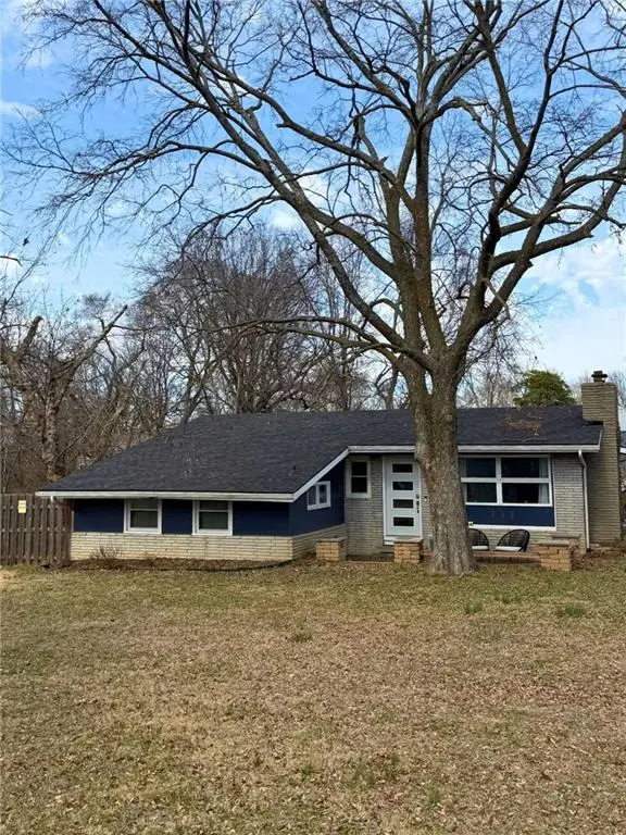 954 Sutton Court, Kansas City, KS 66103 - #2