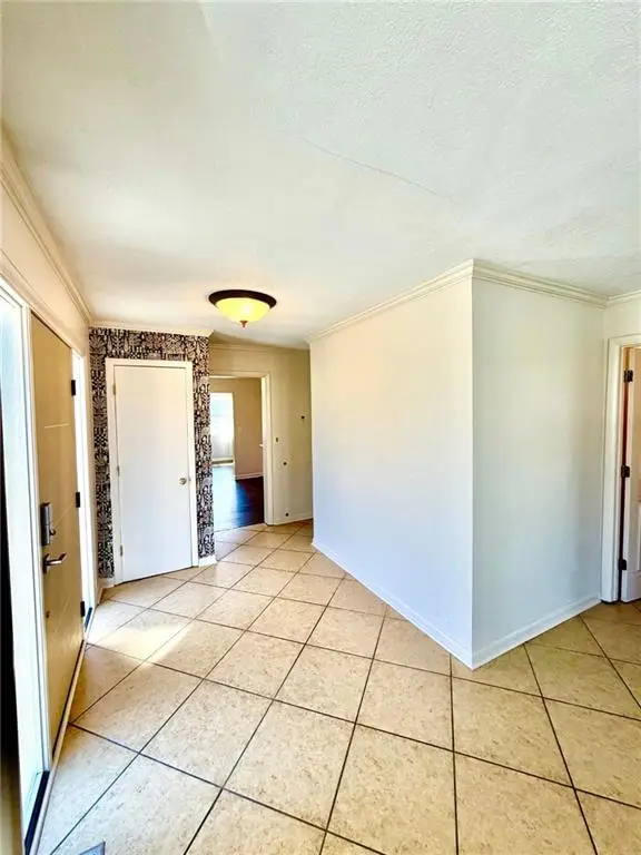 954 Sutton Court, Kansas City, KS 66103 - #3