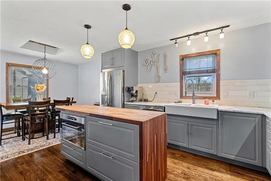 12189 S Fox Ridge Drive, Olathe, KS 66062 - #3