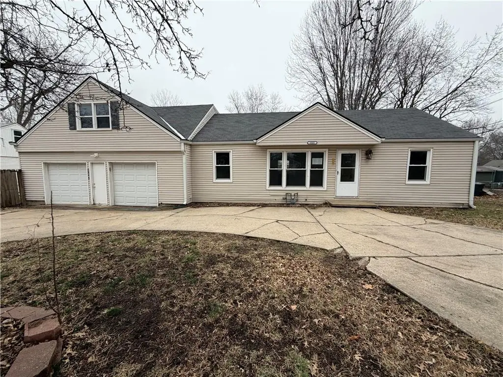 5805 Ridgeway Avenue, Kansas City, MO 64133 - #1