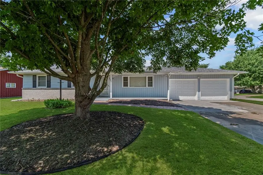 207 Kristine Avenue, Clinton, MO 64735 - #2