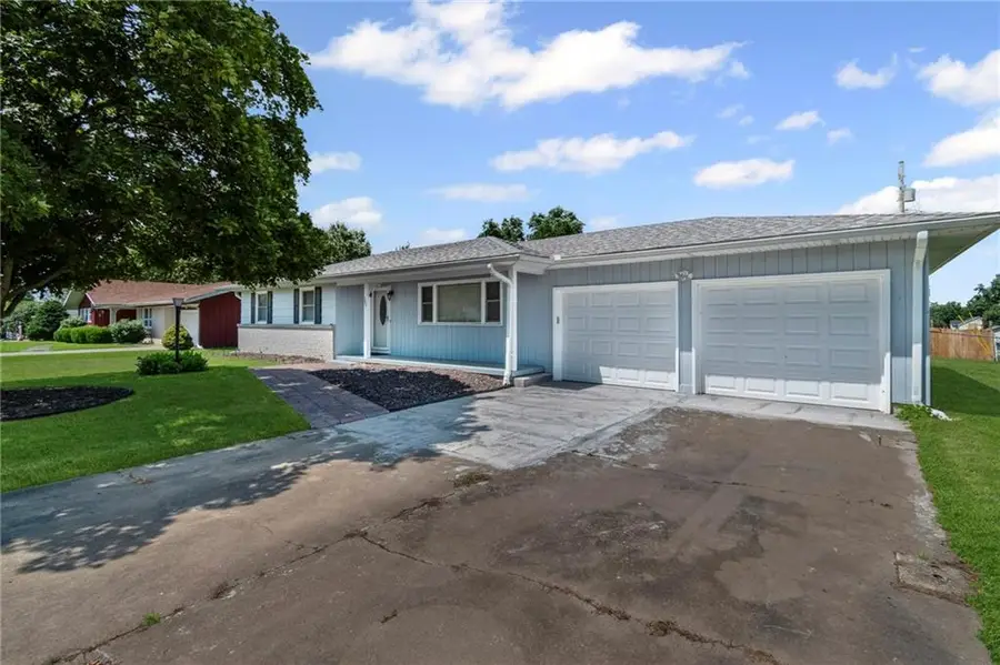207 Kristine Avenue, Clinton, MO 64735 - #3