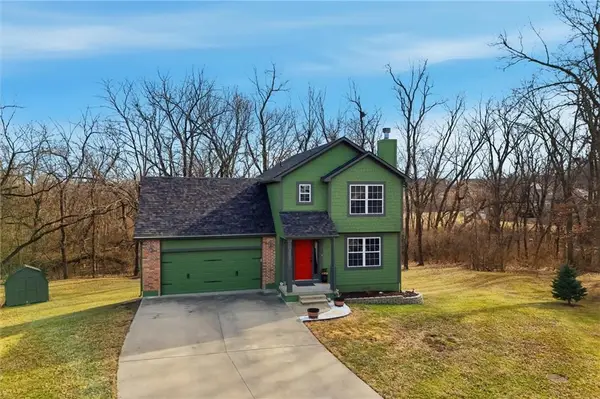 1701 NW Helen Court, Grain Valley, MO 64029
