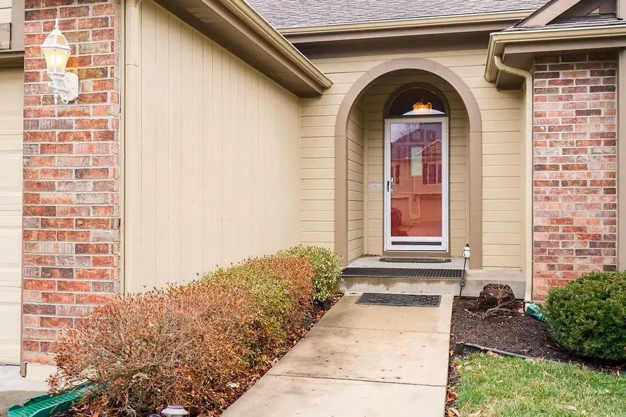 11308 N Holly Street, Kansas City, MO 64155 - #2