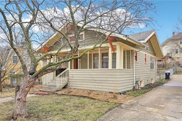 5001 Troostwood Road, Kansas City, MO 64110