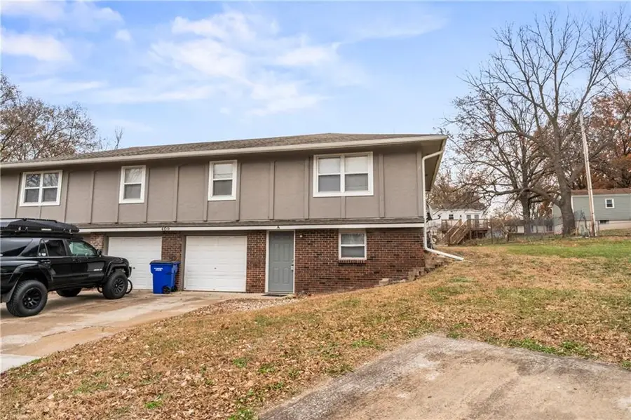 409 Ne Westwind Drive, Lees Summit, MO 64086 - #2