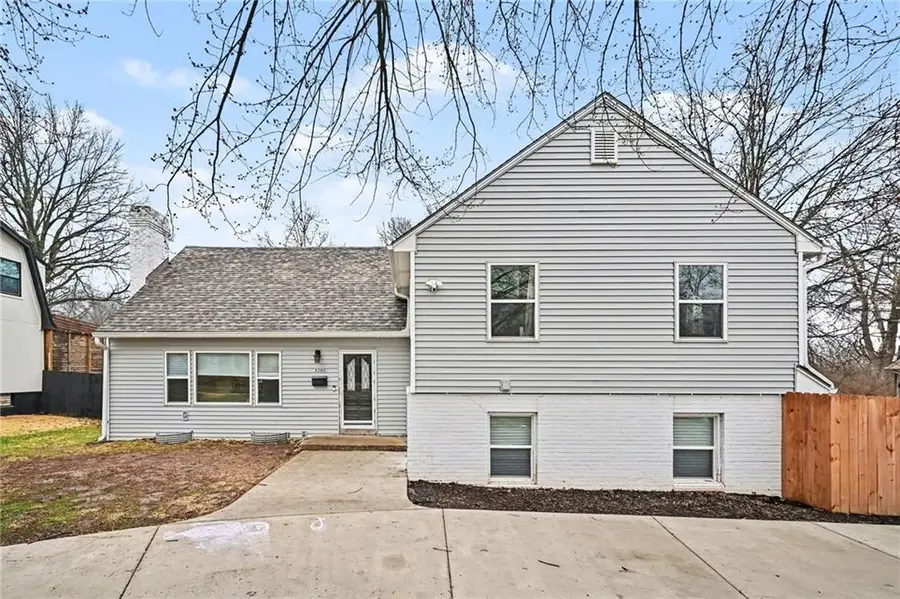 4209 Grandview Road, Kansas City, MO 64137 - #2