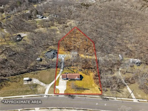 7000 NW Waukomis Drive, Kansas City, MO 64151