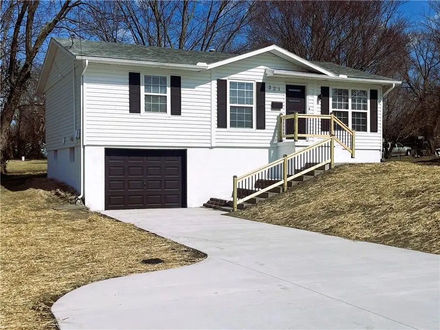 321 E Mason Street, Odessa, MO 64076 - #3