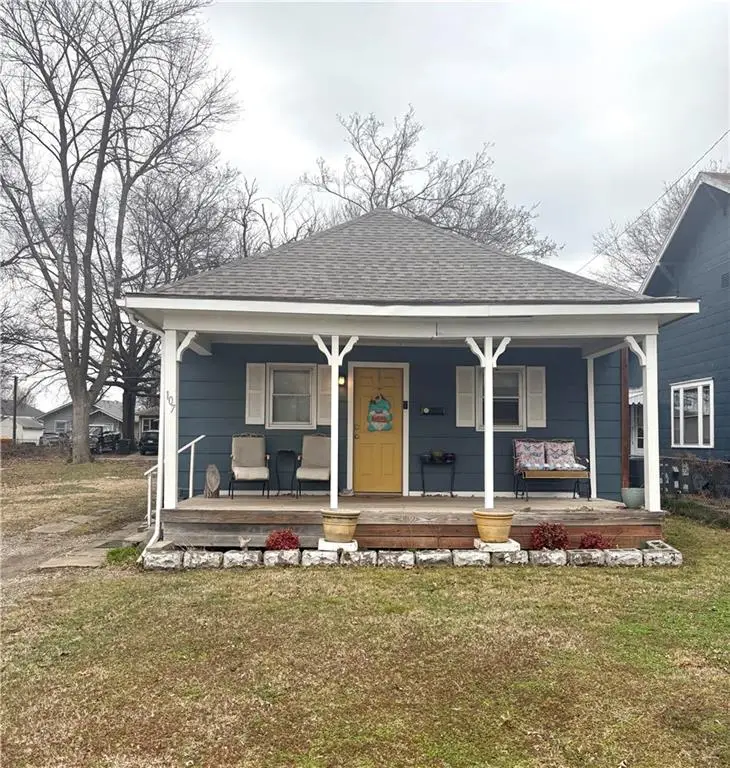 107 E 22nd Street, Pittsburg, KS 66762 - #1