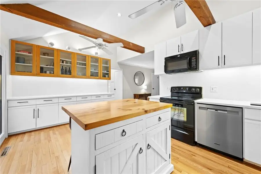 9005 Grandview Drive, Overland Park, KS 66212 - #3