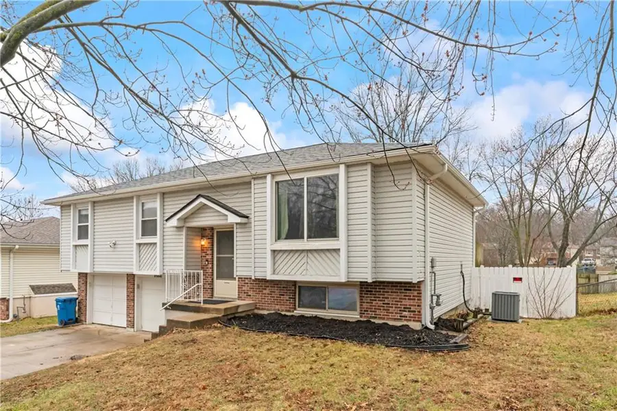 1422 N Blue Mills Road, Independence, MO 64056 - #2