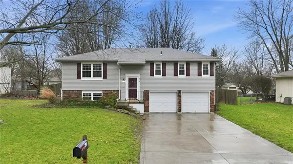 613 Philip Street, Lee's Summit, MO 64082