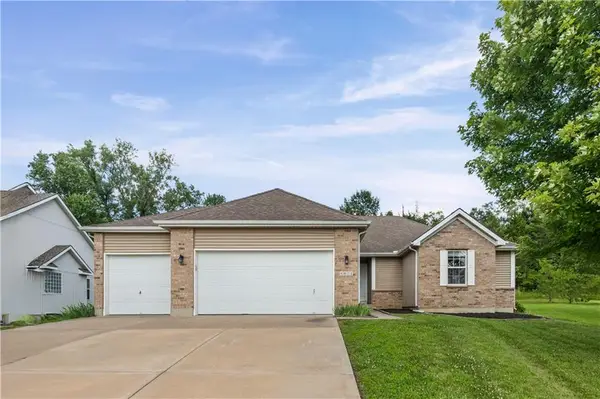 5021 NW Flintridge Road, Riverside, MO 64150