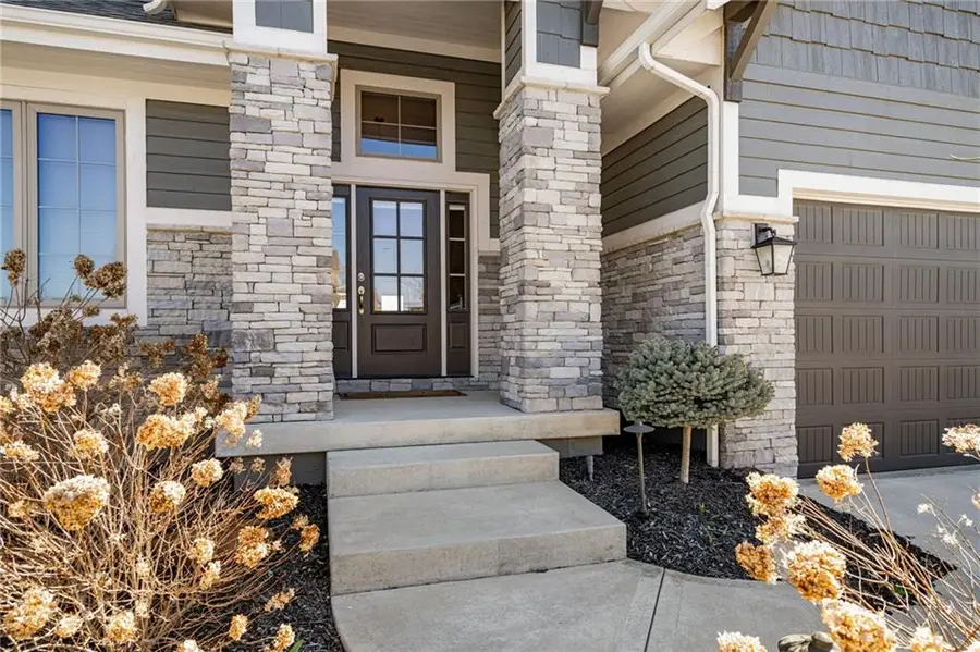 16625 Hardy Street, Overland Park, KS 66085 - #3