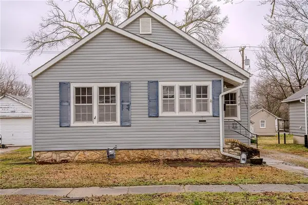 718 S Lafayette Avenue, Chanute, KS 66720